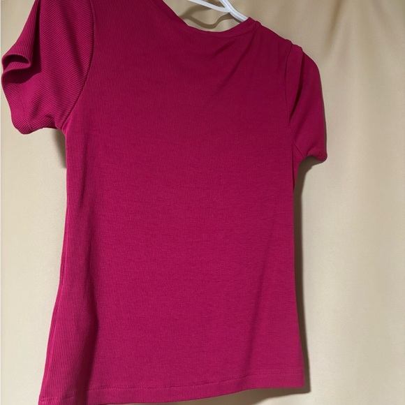 Guess Fuchsia Ribbed Top - Picture 2 of 5